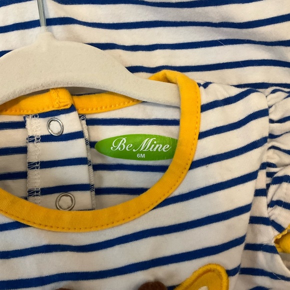 Be Mine Giraffe Onesie - Picture 3 of 3